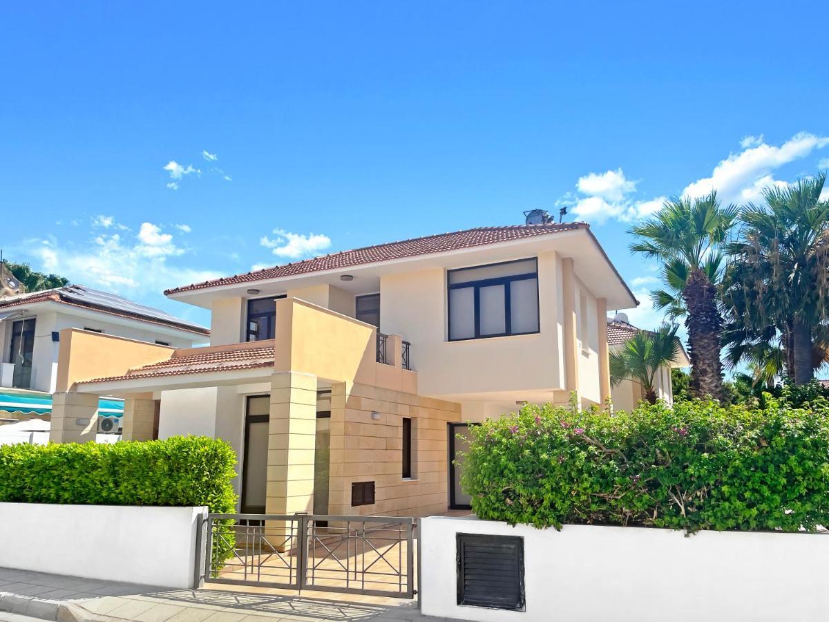 Villa Alba With Beach Access Lárnaca Exterior foto